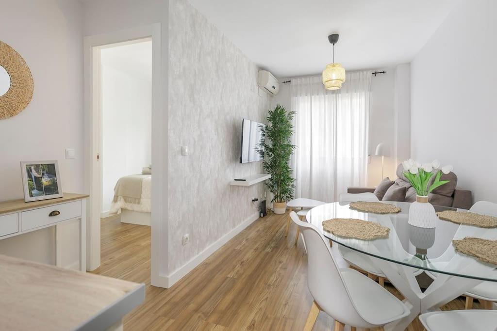 Apartamento Carmela โมนาชิล ภายนอก รูปภาพ