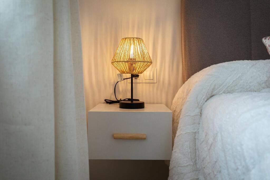 Apartamento Carmela โมนาชิล ภายนอก รูปภาพ